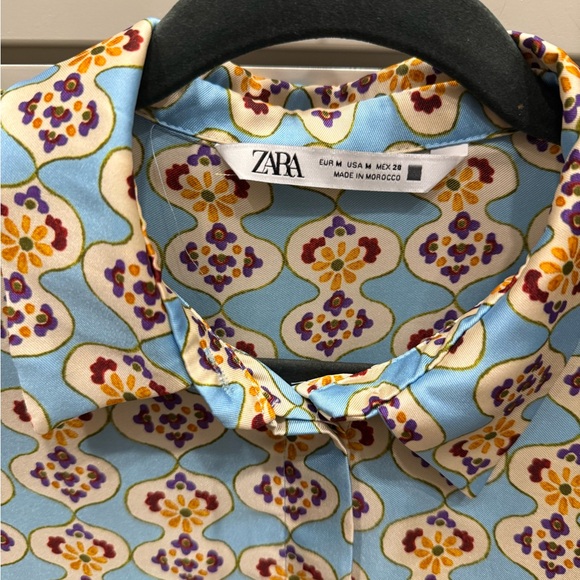 Zara Patterned Button Down Blouse with Purple Trim - Picture 2 of 5